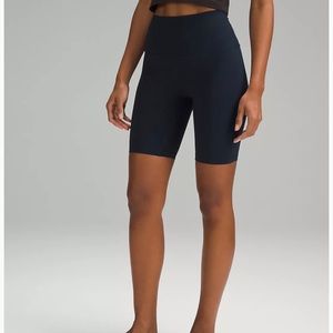 Lululemon Align 8” Bike Shorts (Size 4)